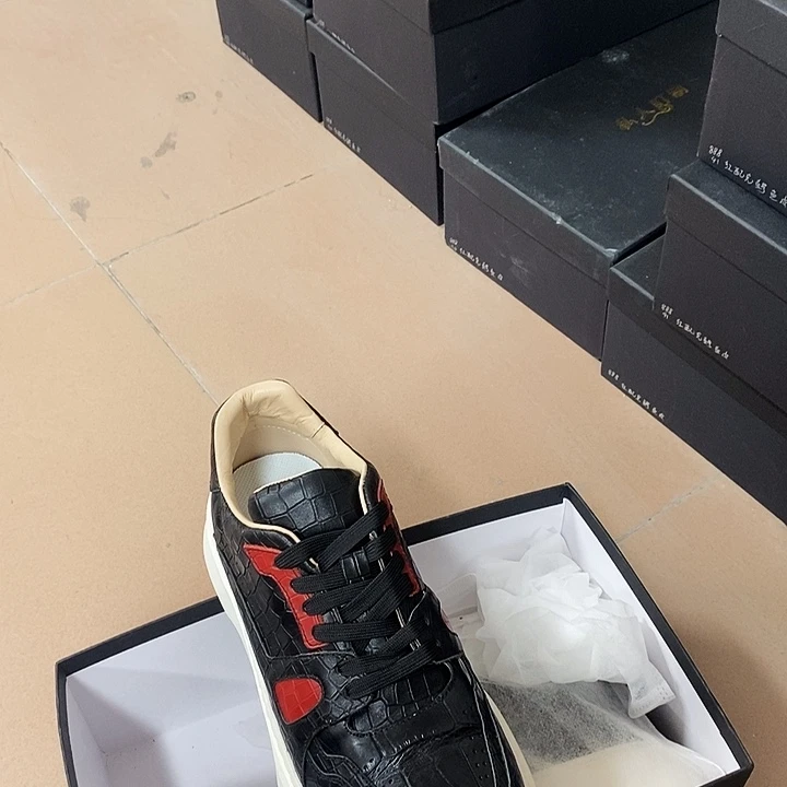 仁***信真皮41码男士休闲鞋