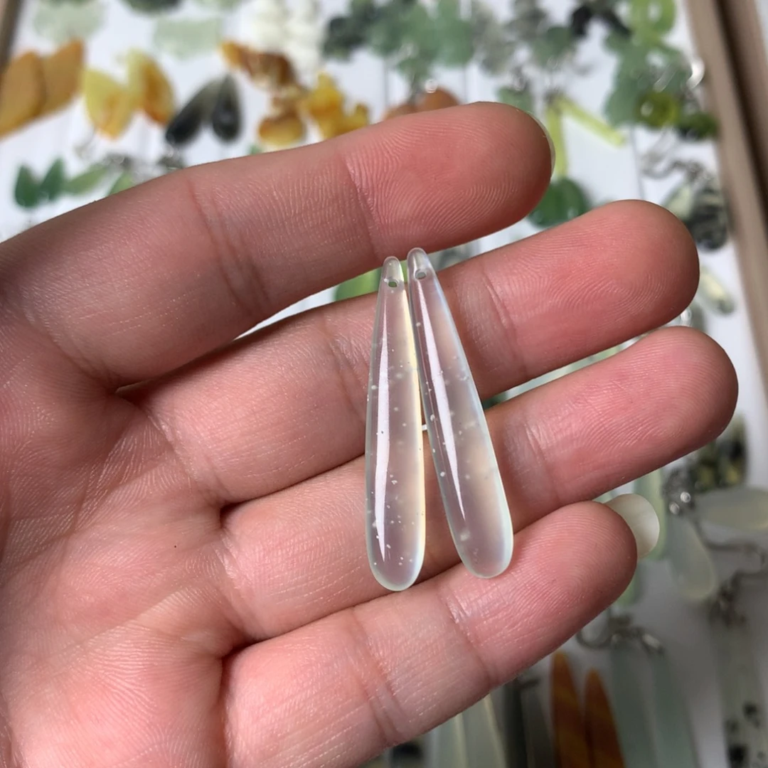 蛇纹石玉耳饰未镶嵌瑜*?