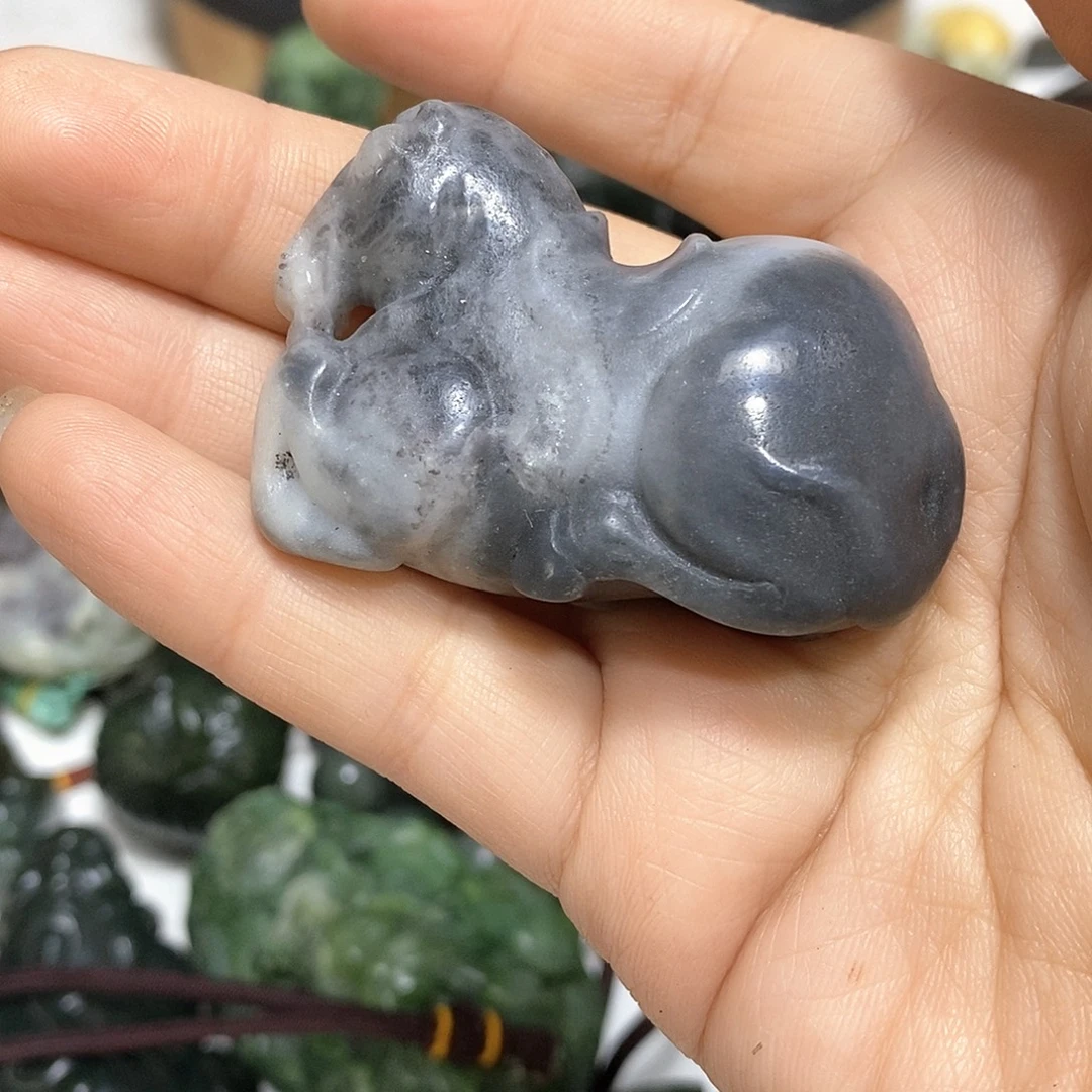 玉玉未镶嵌居家办公