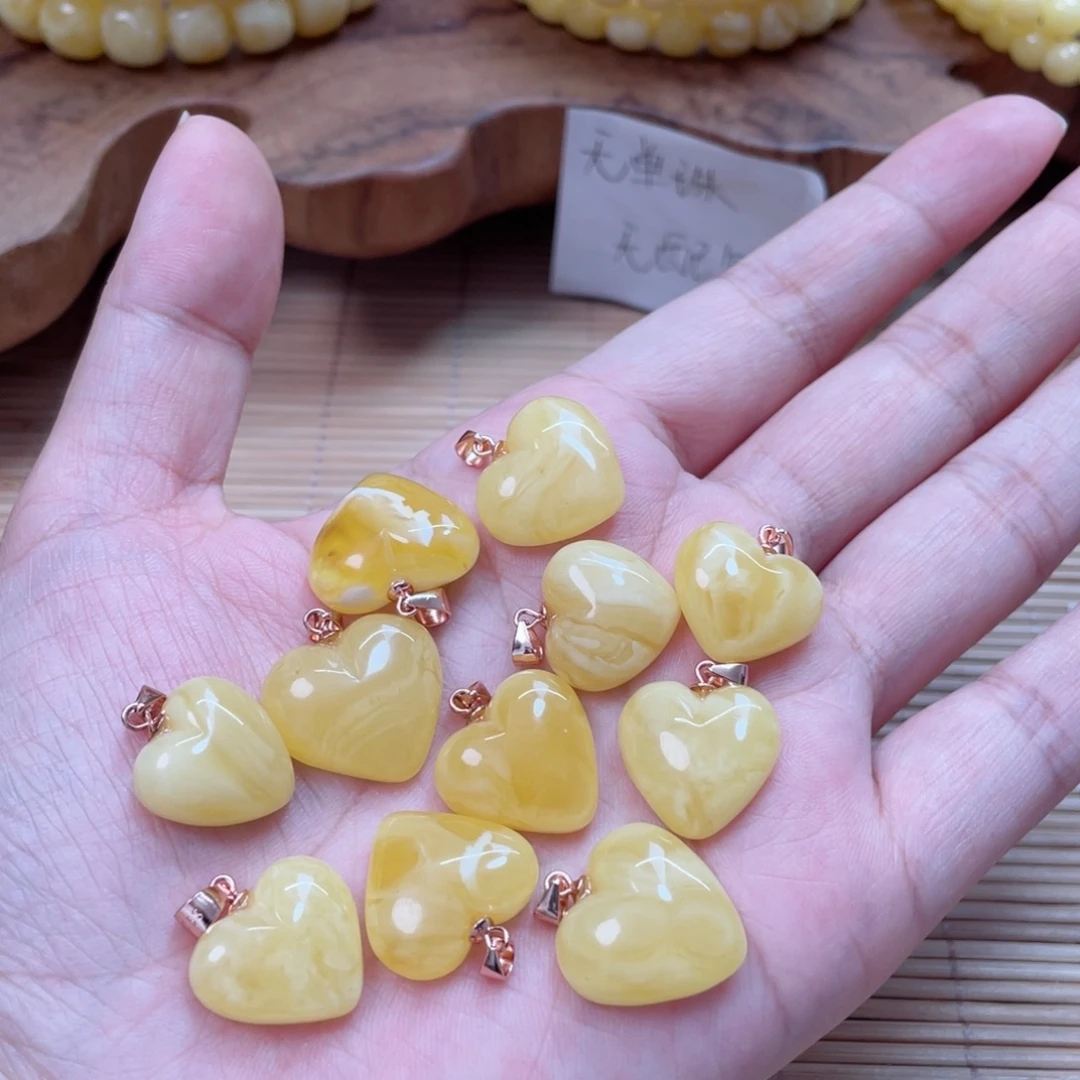 蜜蜡未镶嵌手串多样性发其中一个