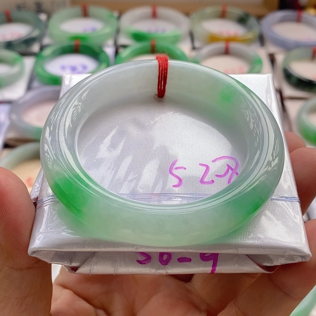 翡翠未镶嵌手镯3号