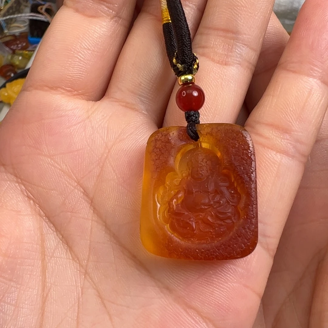 琥珀未镶嵌裸石琥珀