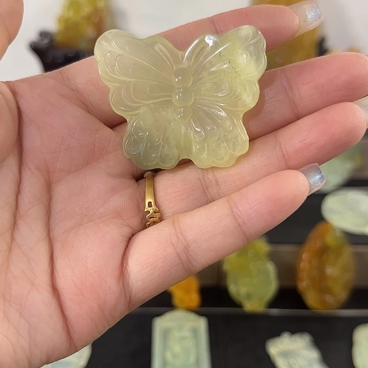 蛇纹石玉未镶嵌吊坠(赠链)