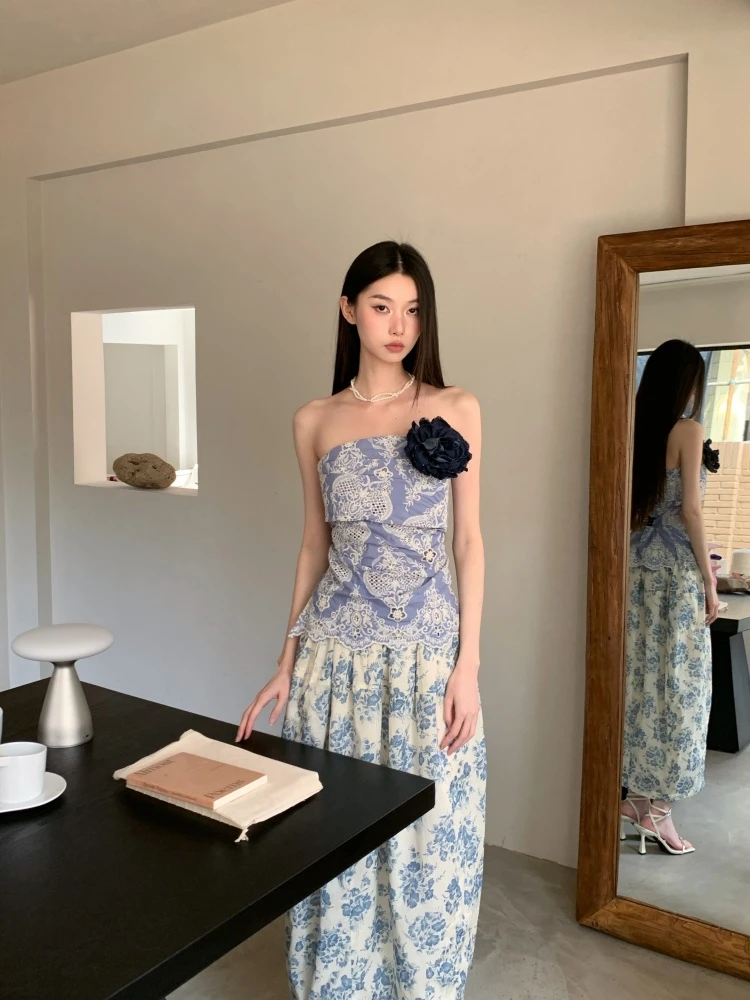 新中式青花刺绣抹胸上衣收腰+青花瓷瓶立裁花苞半身裙碎花两件套