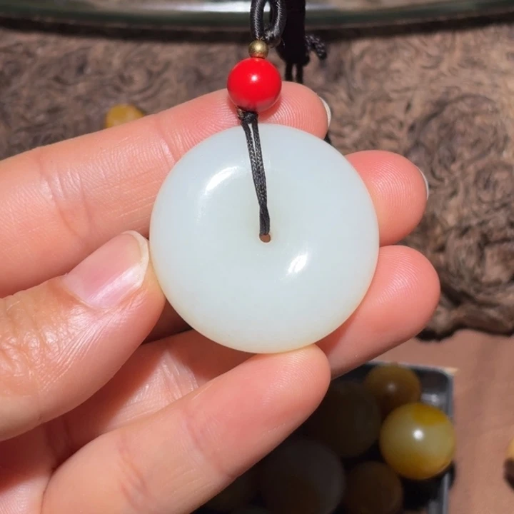 和田玉（糖玉）未镶嵌颈饰