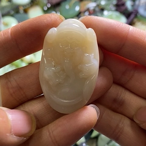 岫玉颈饰未镶嵌一个