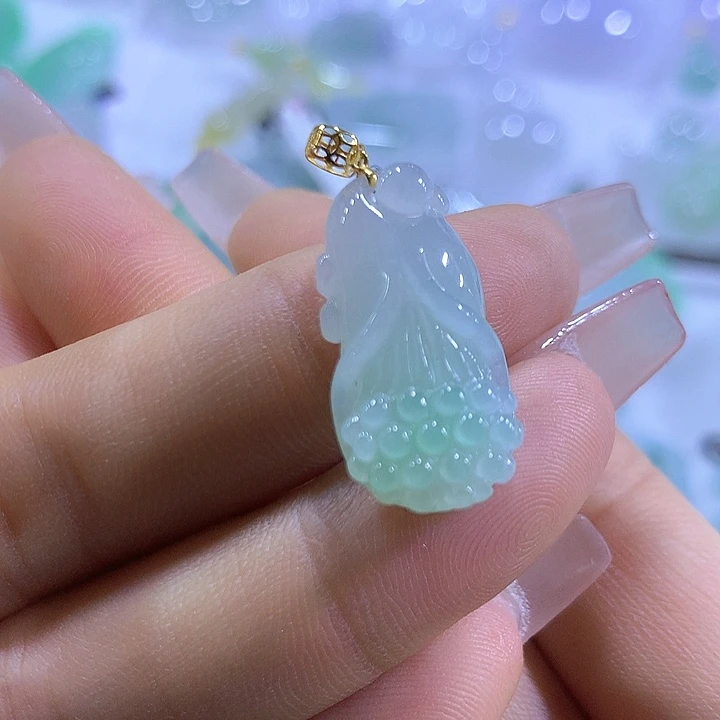 翡翠18K金镶嵌颈饰天然翡翠A货吊坠
