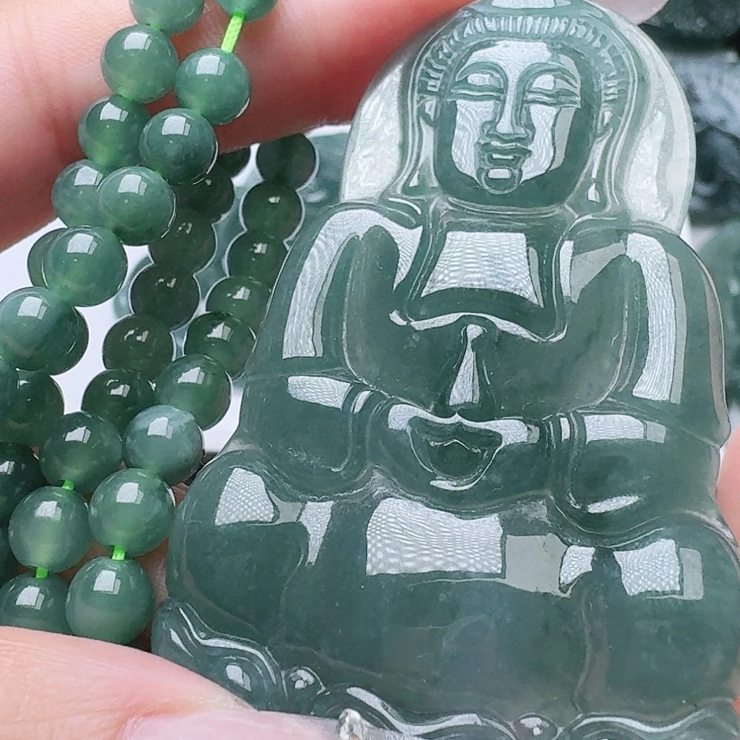 翡翠未镶嵌颈饰天然的A货翡翠多样性发其一