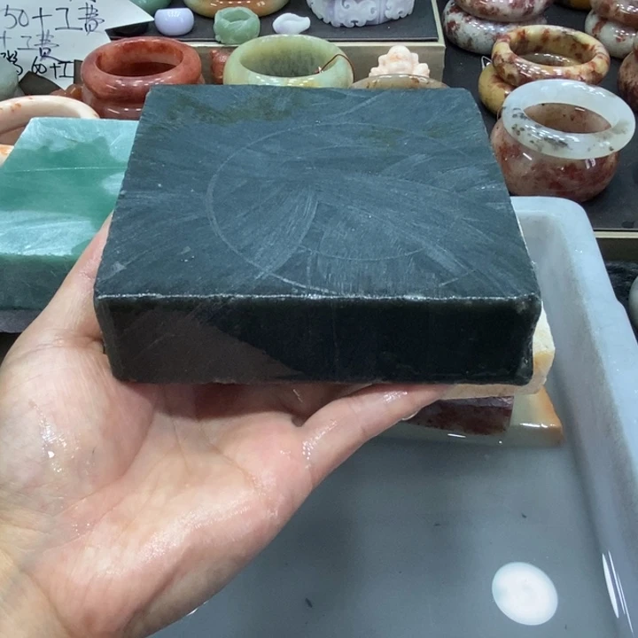 石英质玉手镯未镶嵌海苔绿有色点定制无裂不退换