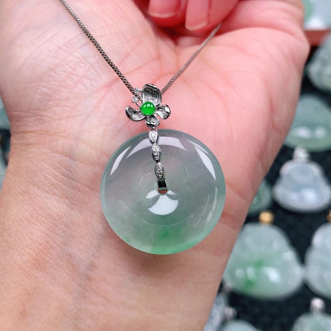 翡翠吊坠(不含链)18K金镶嵌