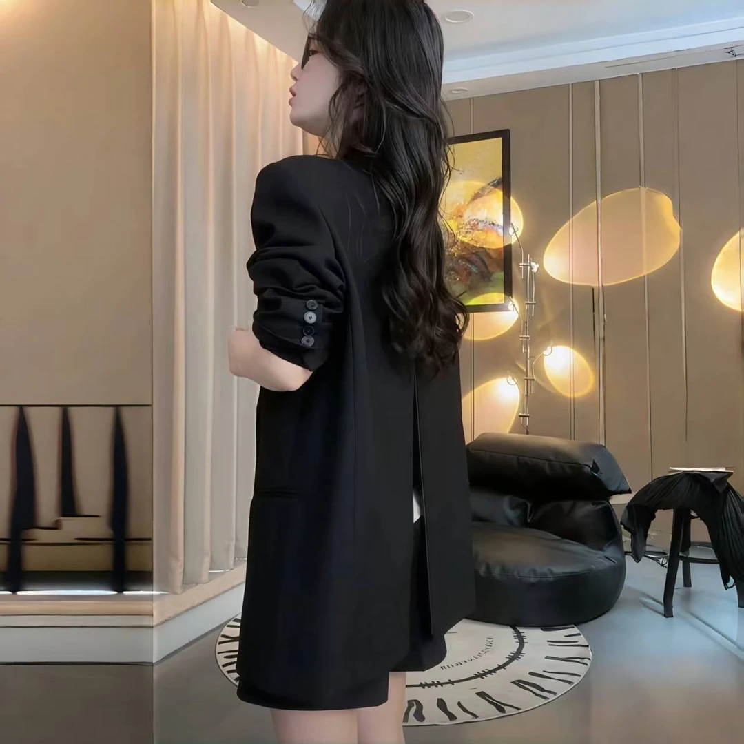高级感黑色西装外套女款爆款2025新款后背拉链高级感小西服外套
