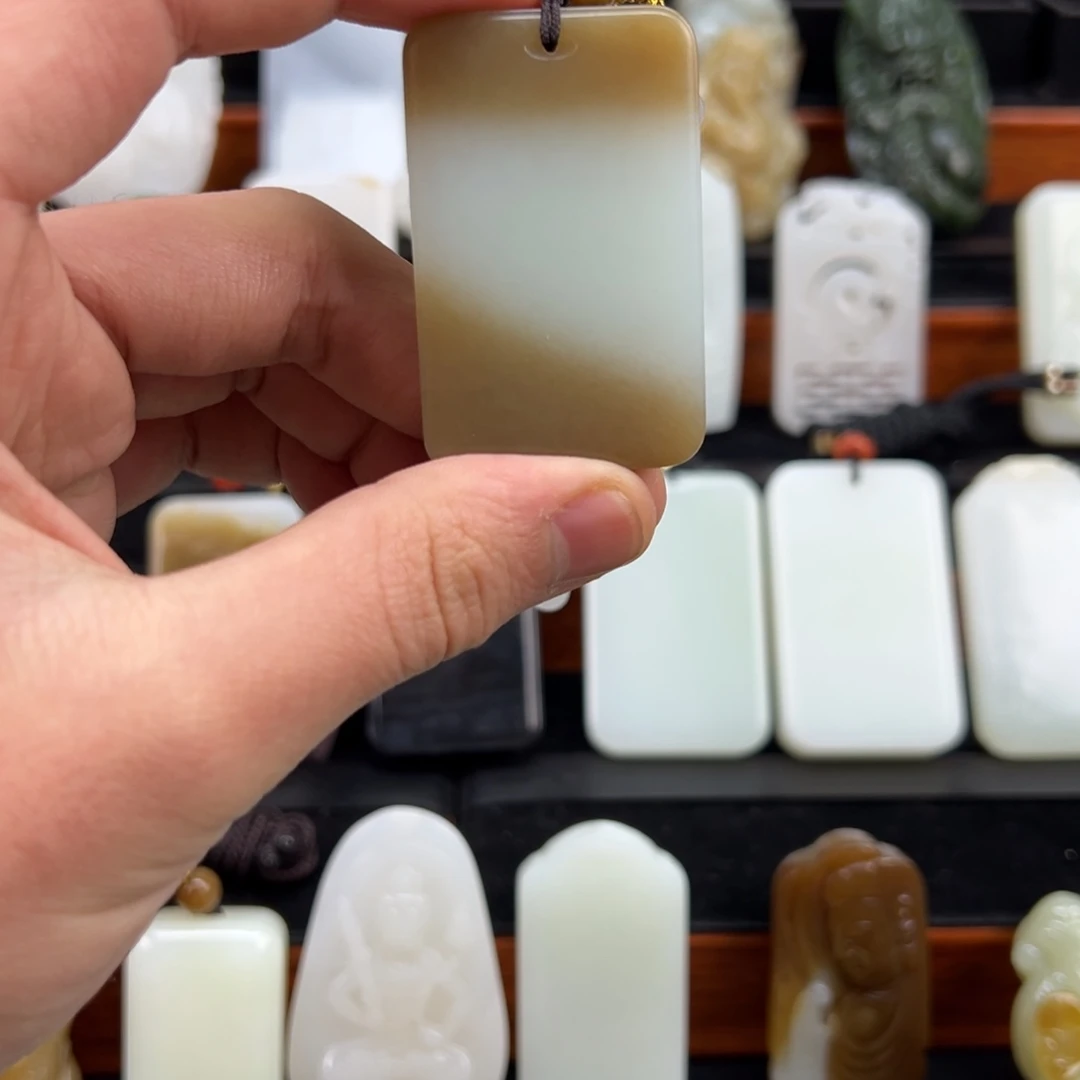 和田玉未镶嵌挂件