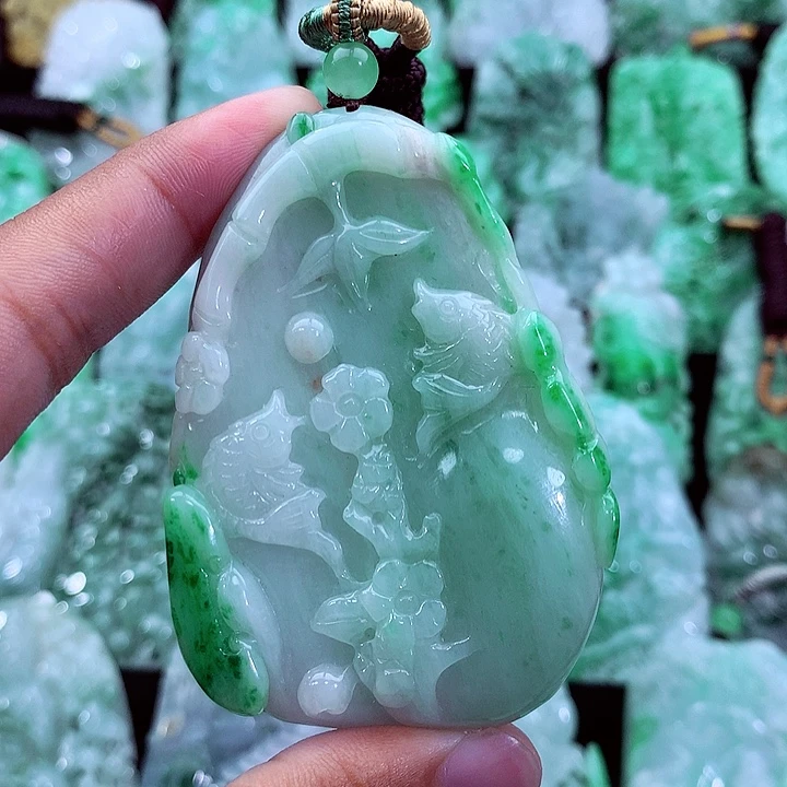 吊坠(不含链)未镶嵌翡翠