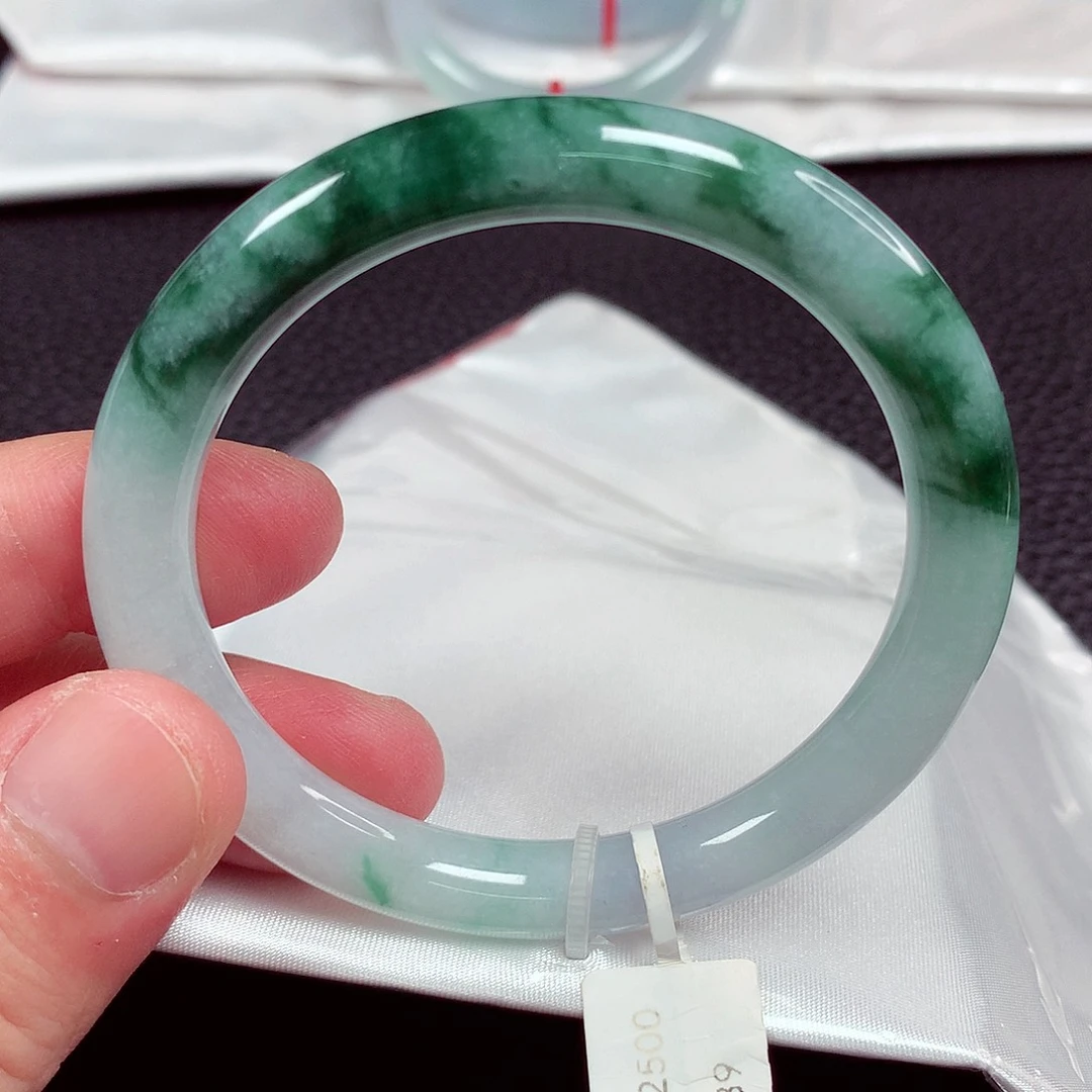 翡翠未镶嵌手镯天然翡翠手镯