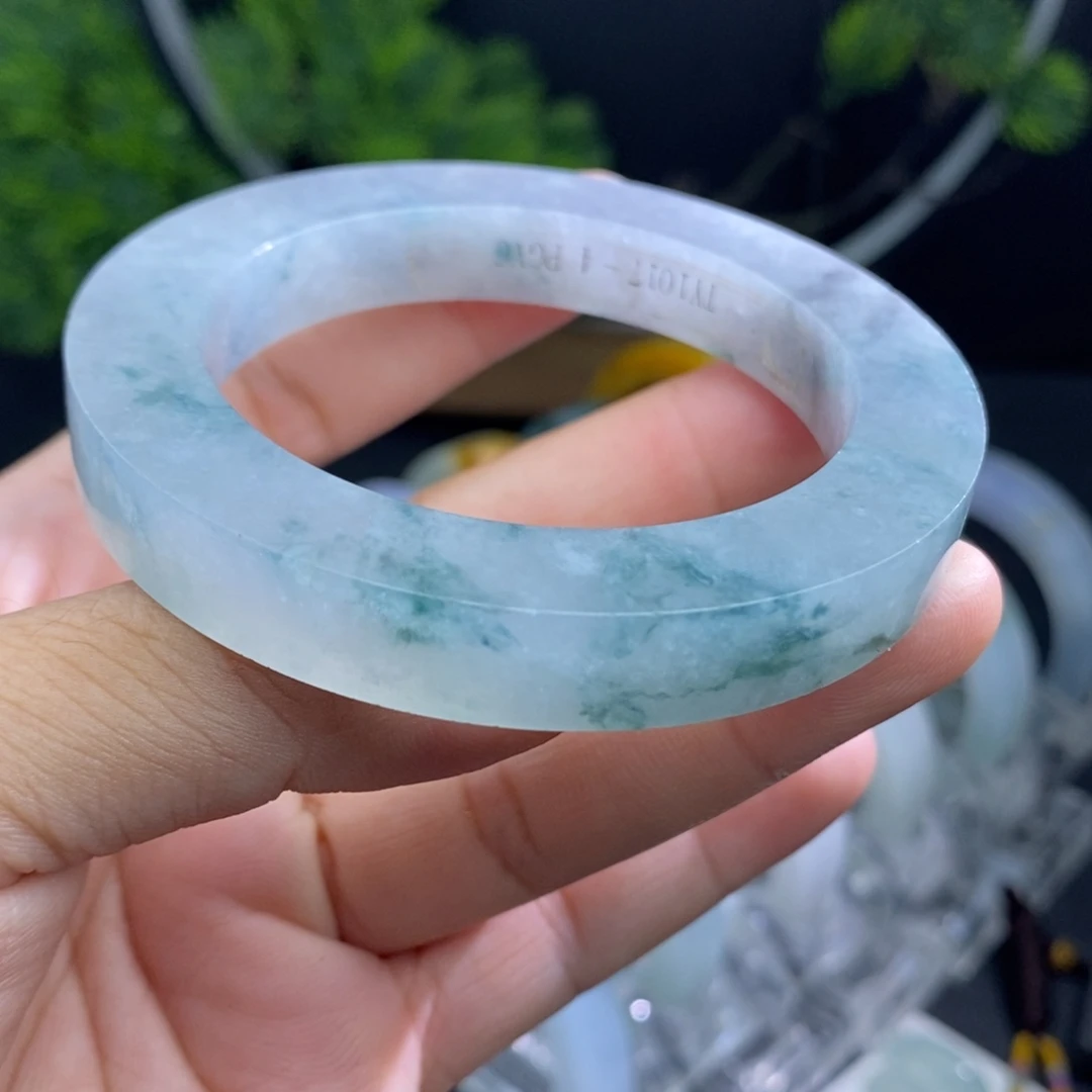 定制翡翠未镶嵌不退不换