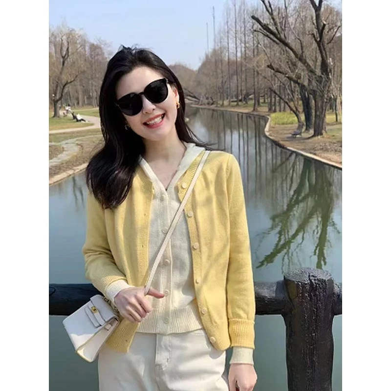 2025春秋韩系新款气质连帽假两件针织衫女高腰百搭休闲洋气上衣潮