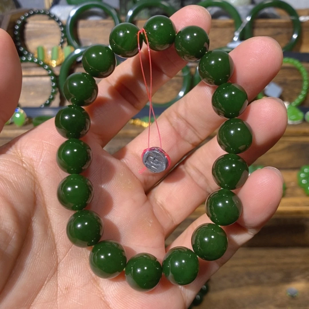 【闪购商品】吊坠(不含链)未镶嵌和田玉俄七红皮菠菜绿手串 11
