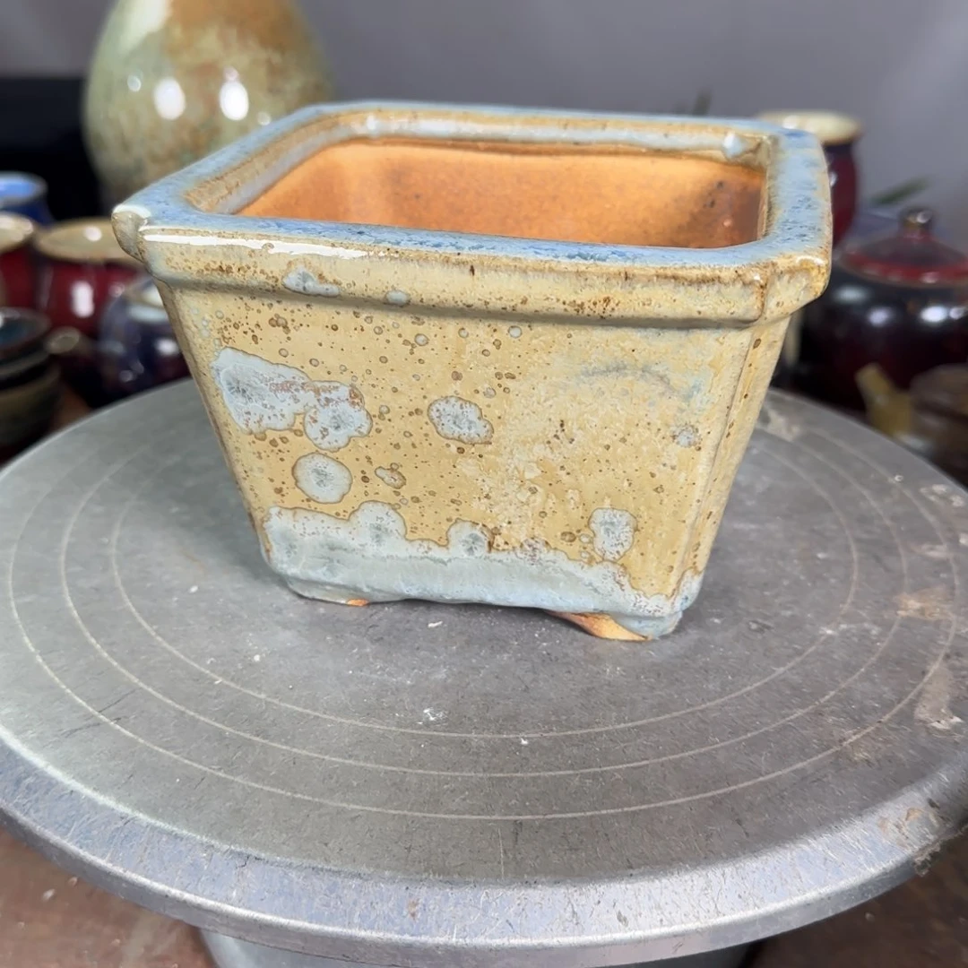 紫砂花盆晚**风