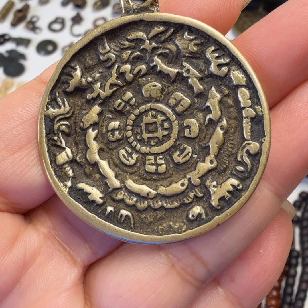金属材质配件一个