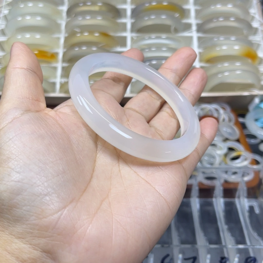 玛瑙/玉髓未镶嵌手镯