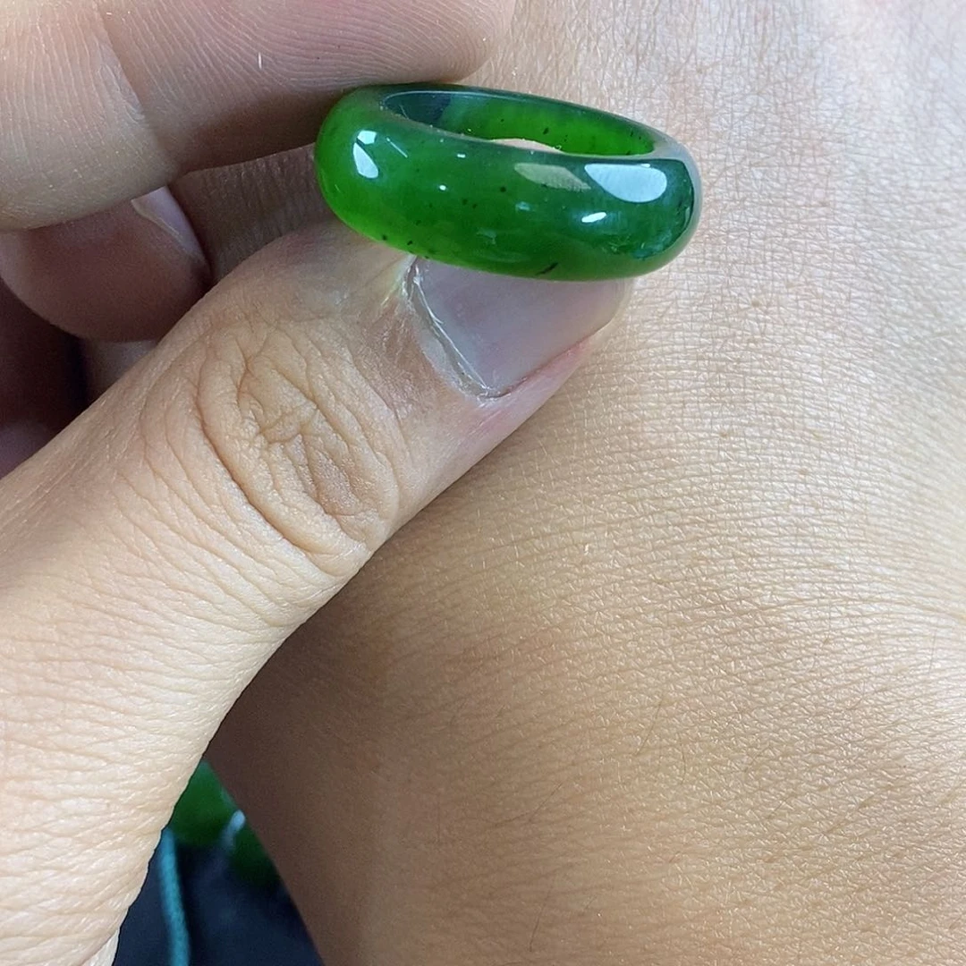 和田玉未镶嵌颈饰17圈口