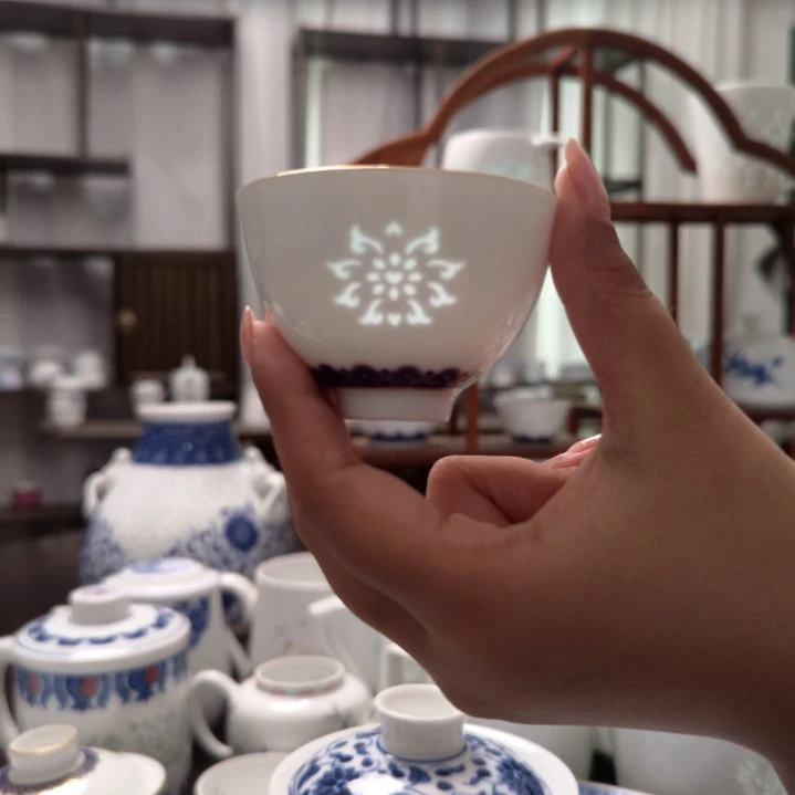 瓷鸿运连连小杯两只装
