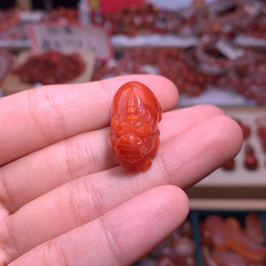 南红玛瑙未镶嵌珠宝半成品貔貅