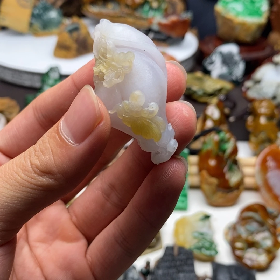 颈饰未镶嵌翡翠一