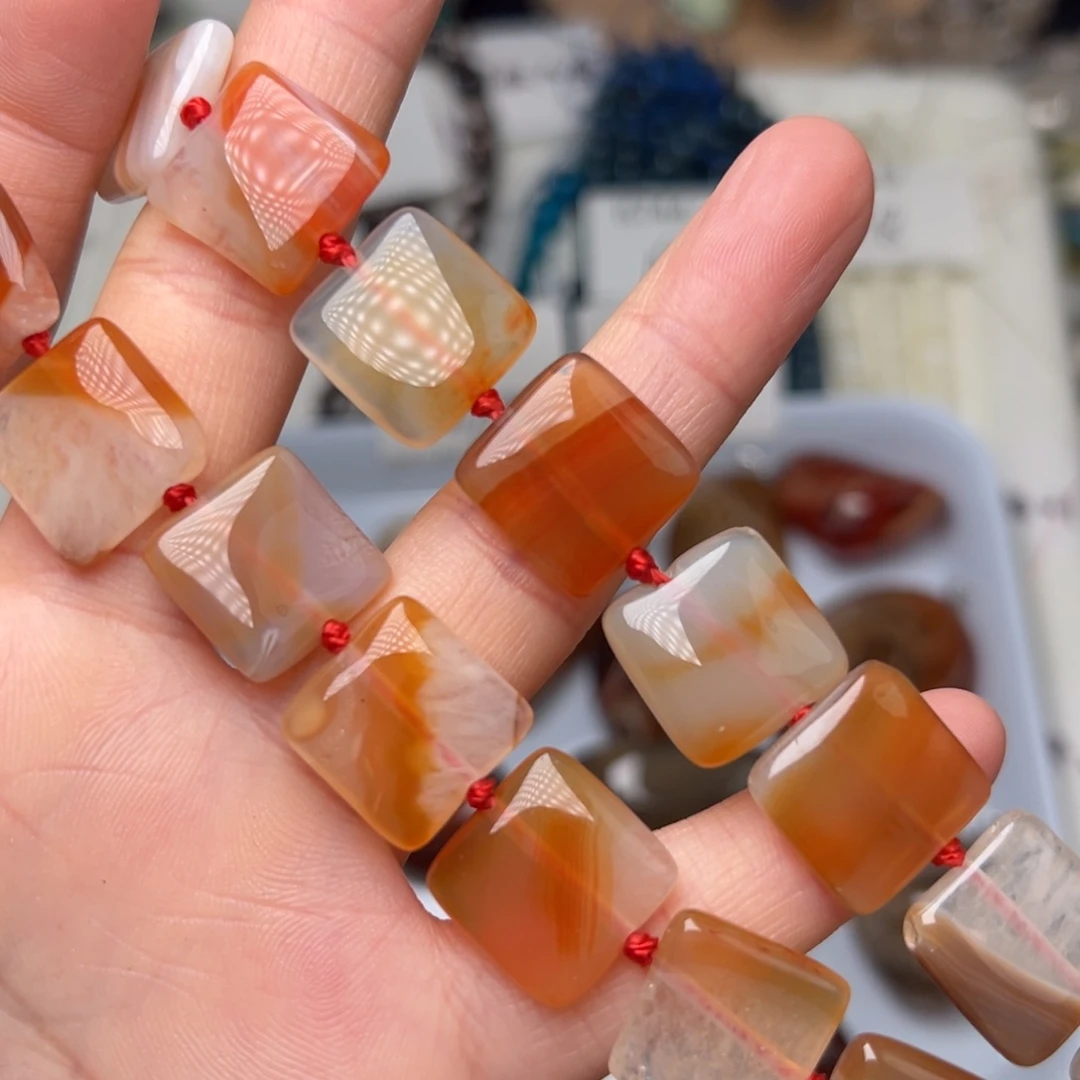 玛瑙/玉髓合金珠宝半成品K747。15mm天然缠丝玛瑙方块一条