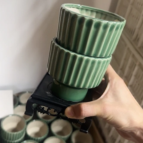··2盆++2个塑料托盘··