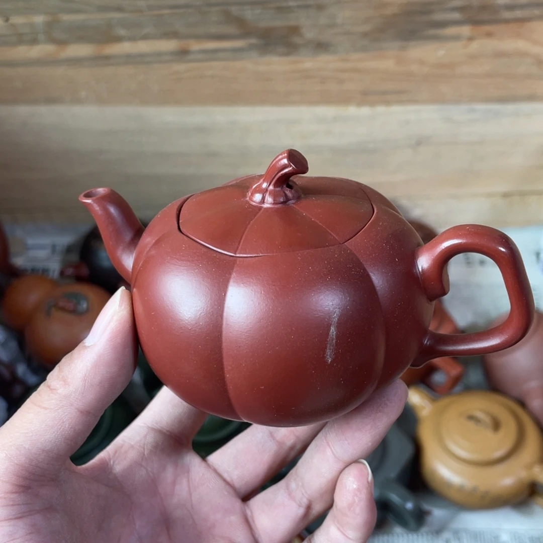 茶壶紫砂老厂紫砂壶一件。