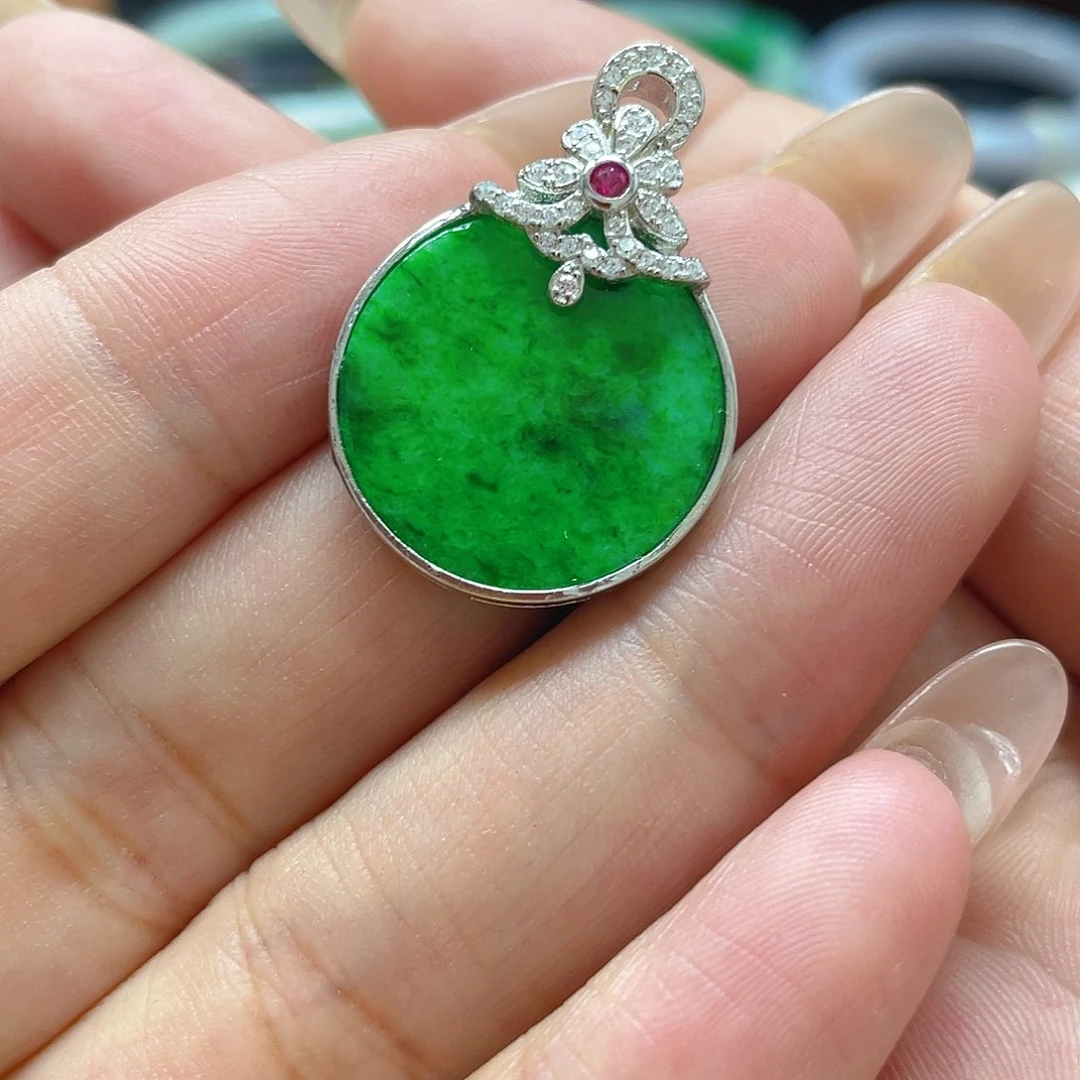 翡翠手镯未镶嵌翡翠260