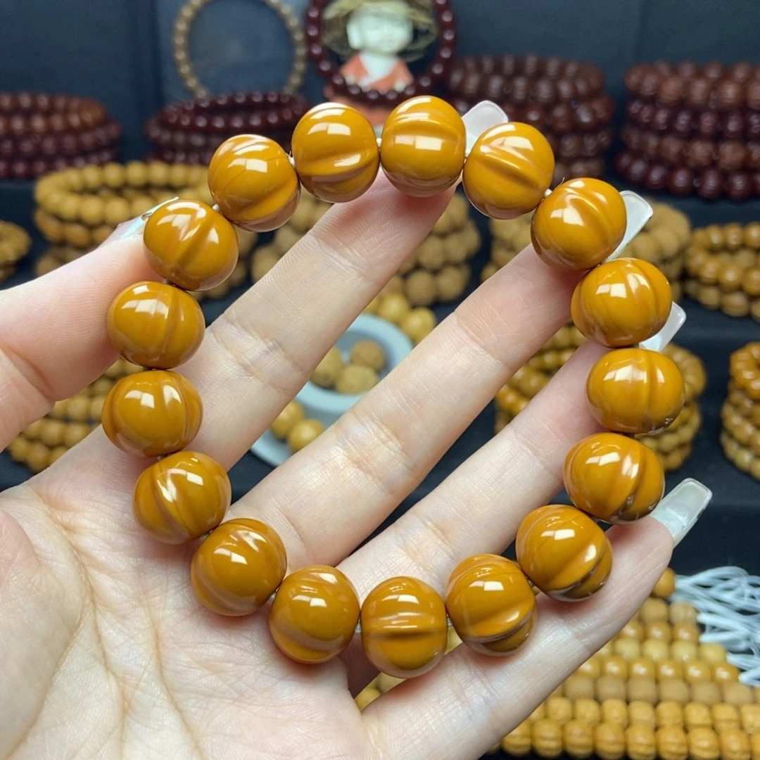 佐***…猴头核桃手串鲨鱼