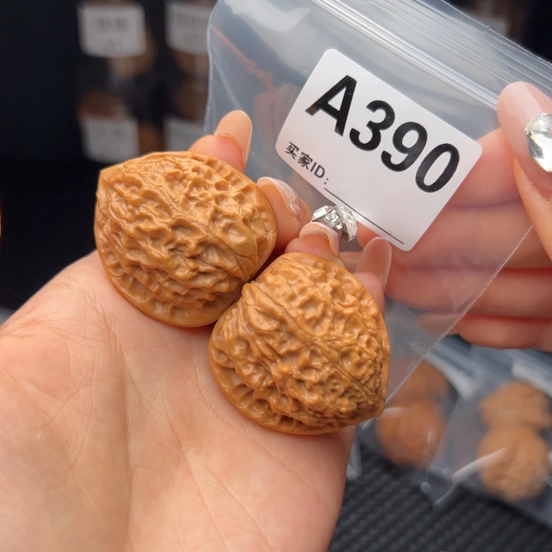 文玩核桃把件金牛37