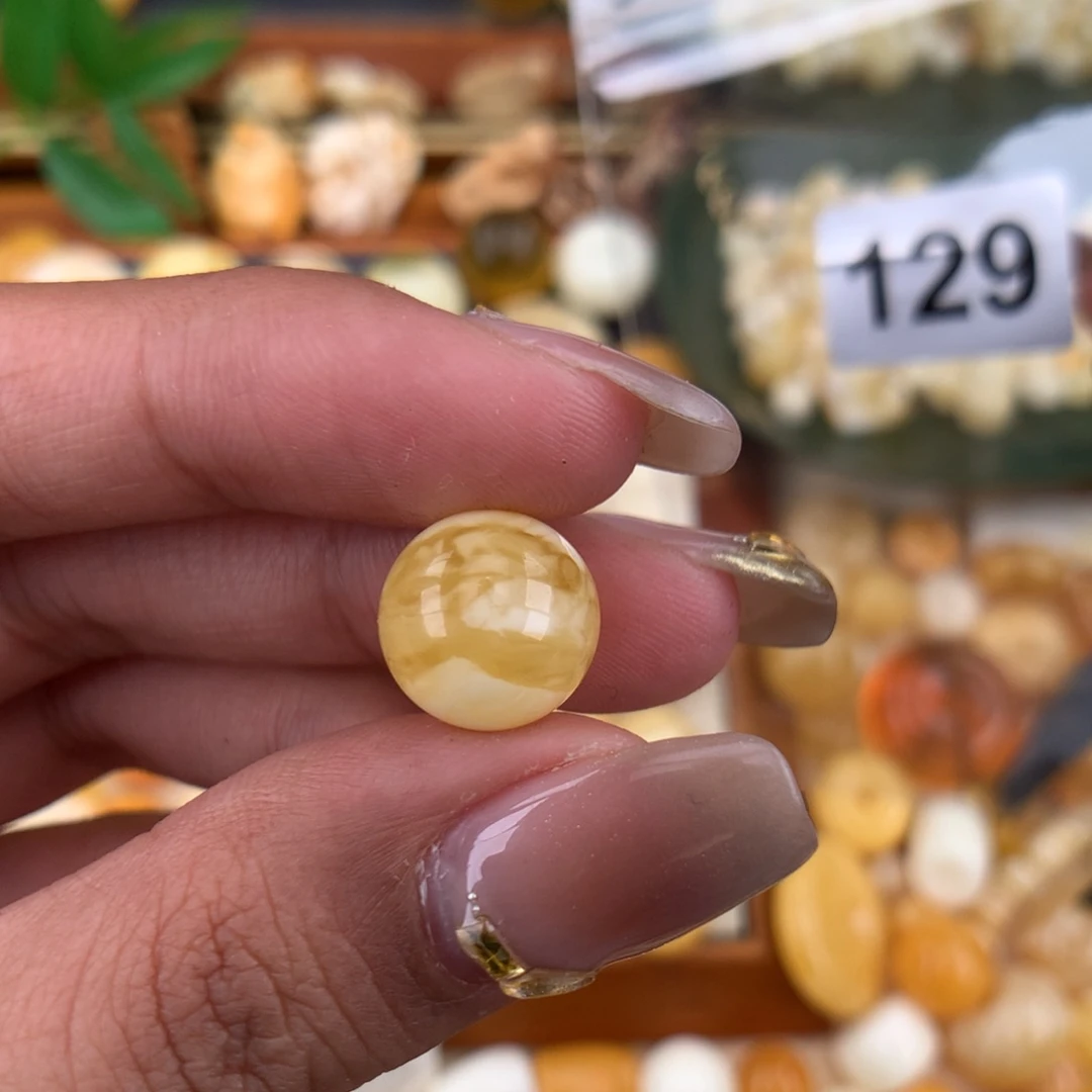 琥珀珠宝奇石未镶嵌11.8
