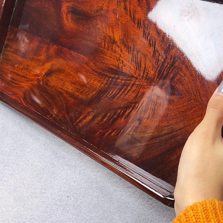 大***。老挝大红酸枝托盘一个