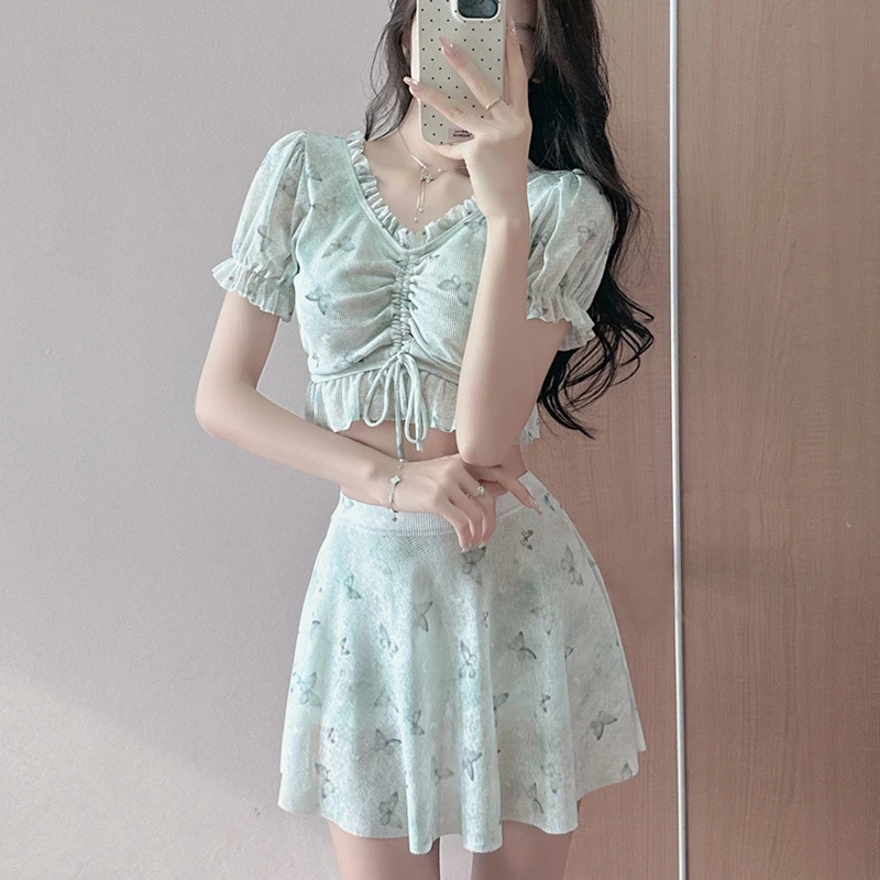 2025分体游泳衣两件套性感露腰高级感温泉度假泳装仙气海边度假女