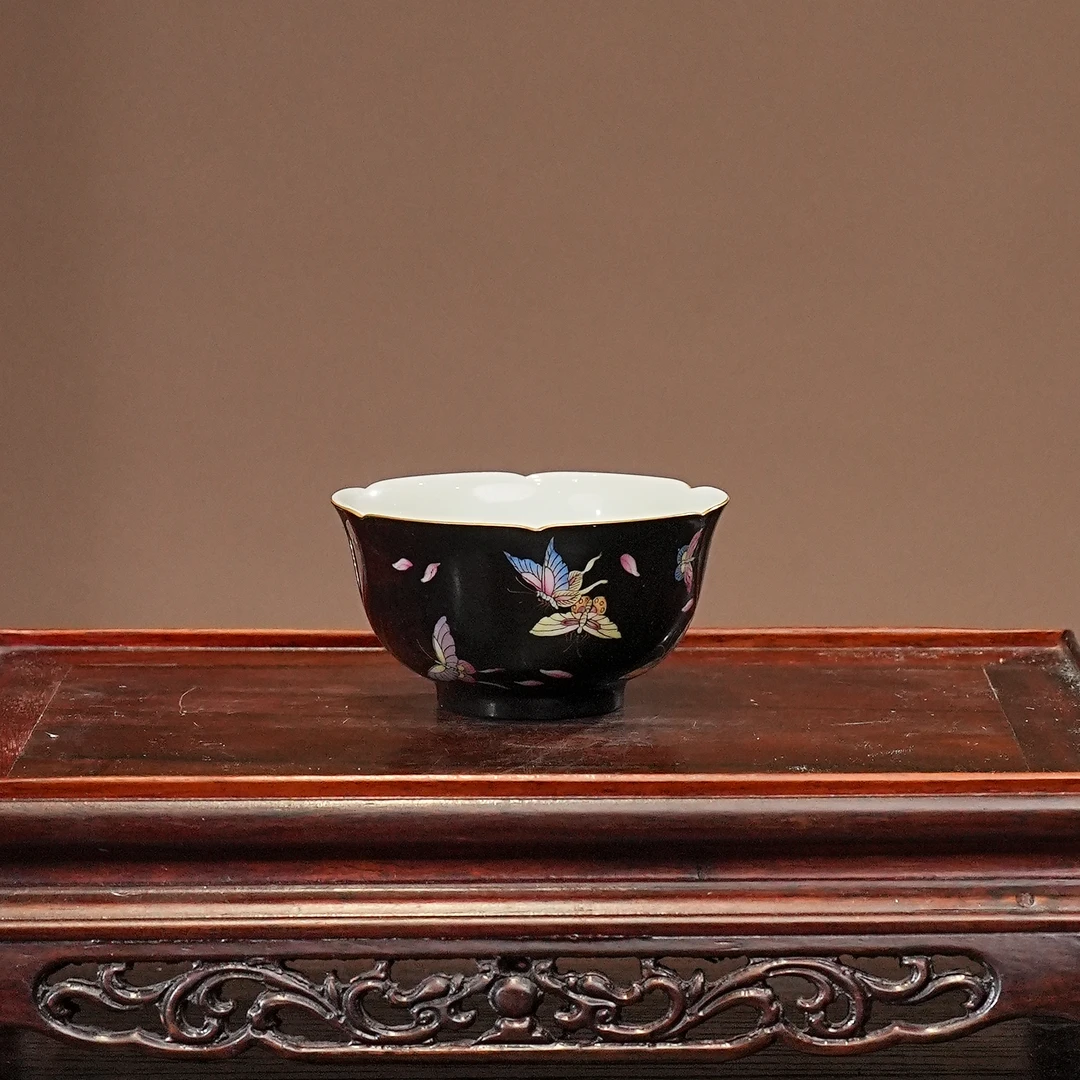 雅同集丨黑地斗彩蝴蝶杯50ml景德镇陶瓷