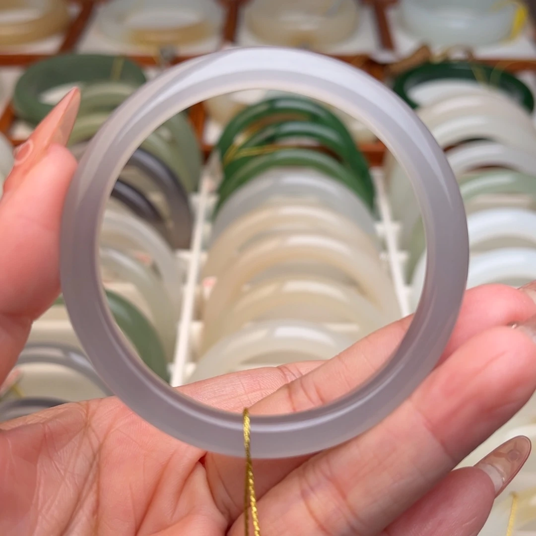 和田玉未镶嵌手镯51.7