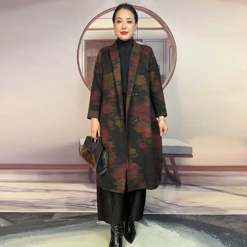 阔太太妈妈西服领风衣秋季新款宽松大码200斤胖MM花色长款外套女