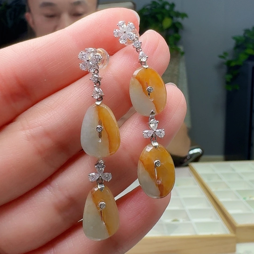 翡翠18K金镶嵌耳饰天然