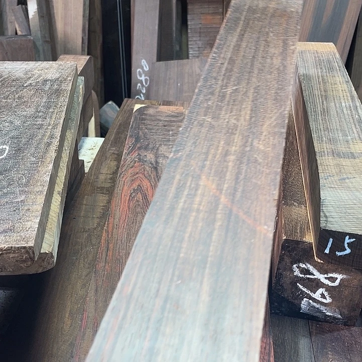 交趾黄檀（大红酸枝）