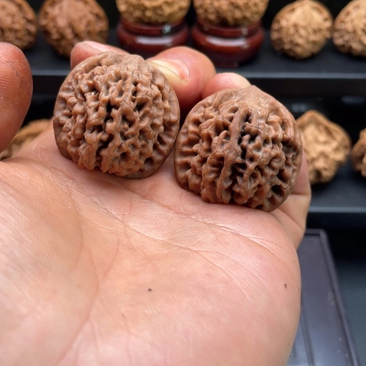 桃核吊坠用****1秦岭秦闷33