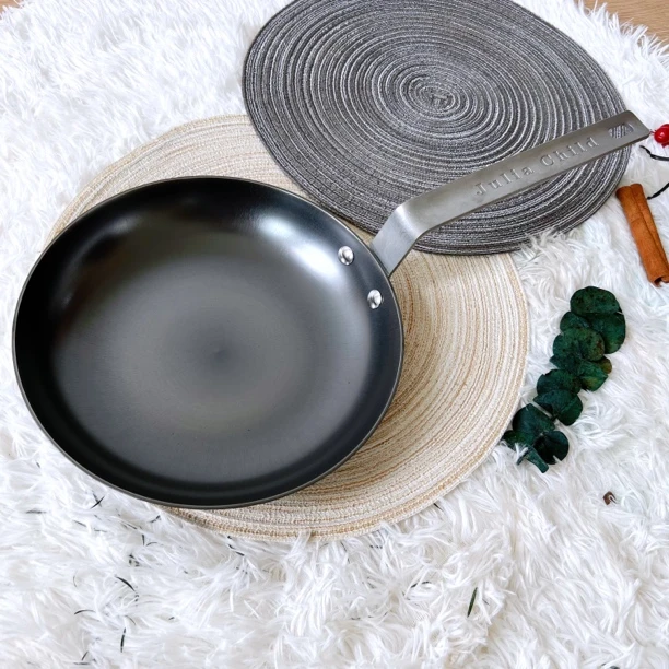 出欧美24厘米铸铁煎锅