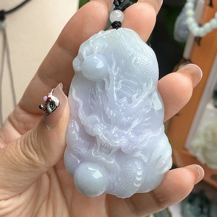 翡翠颈饰未镶嵌龙牌