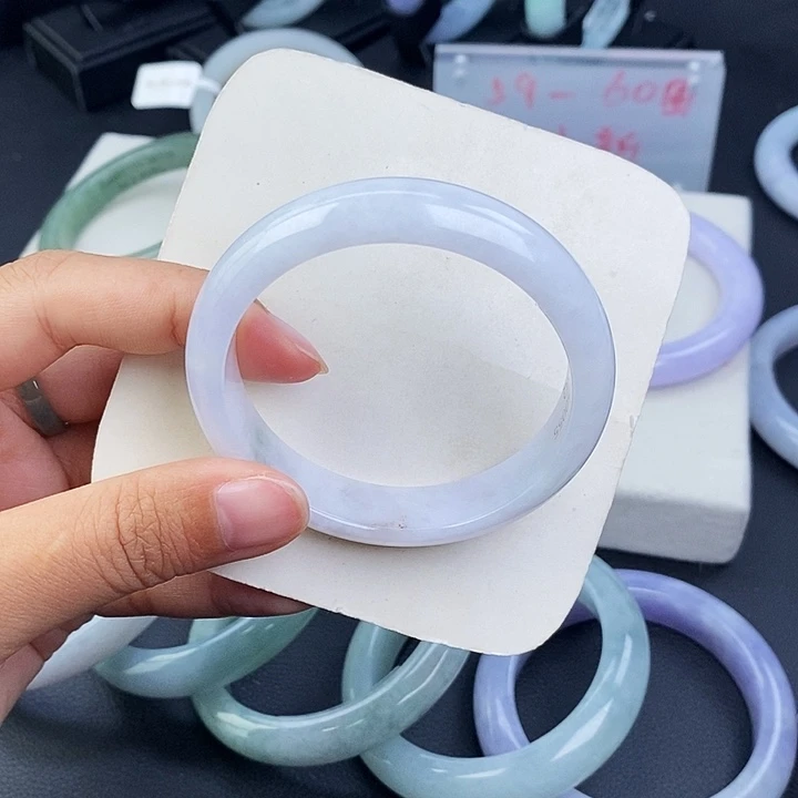 翡翠手镯未镶嵌52翡翠手镯