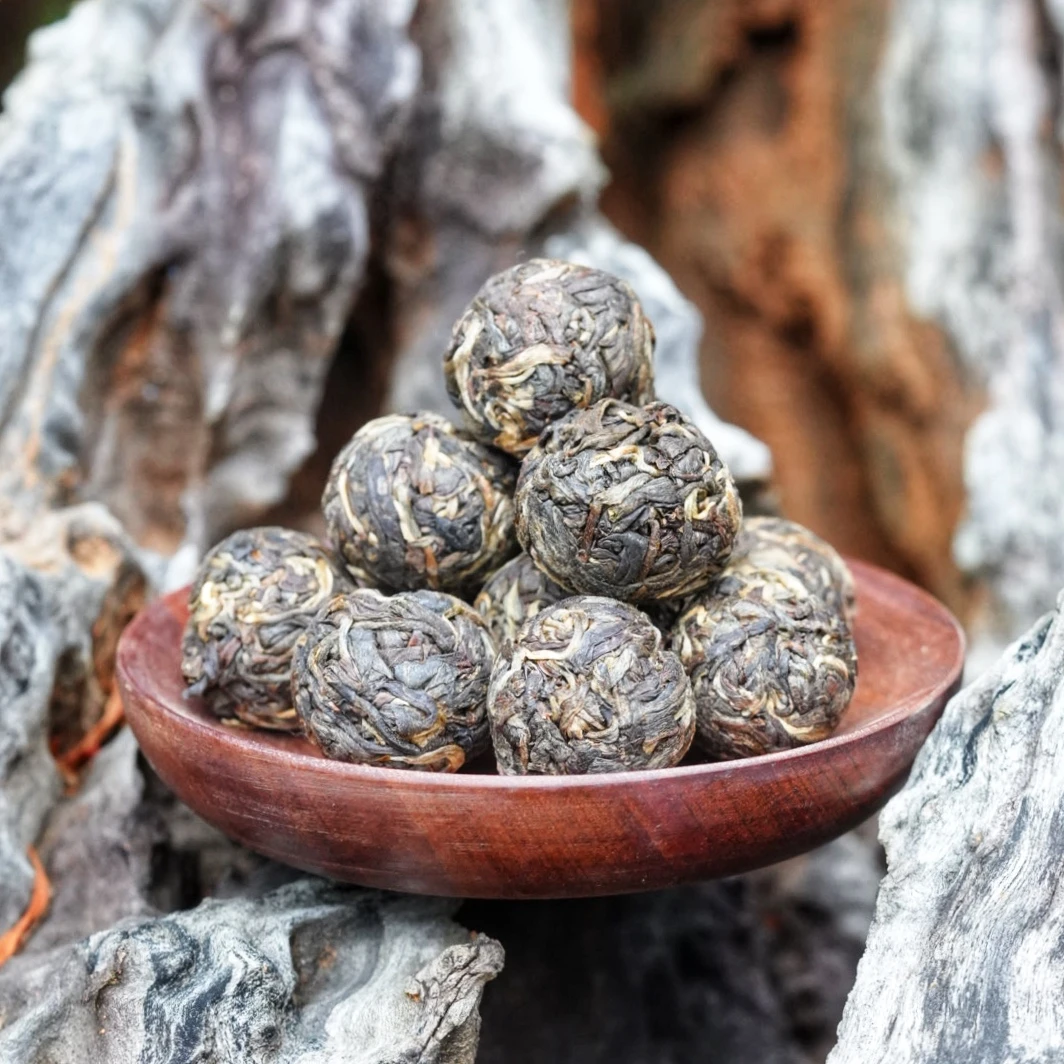 老曼峨古树丨2018年普洱生茶（古树头春头采龙珠）7克/粒