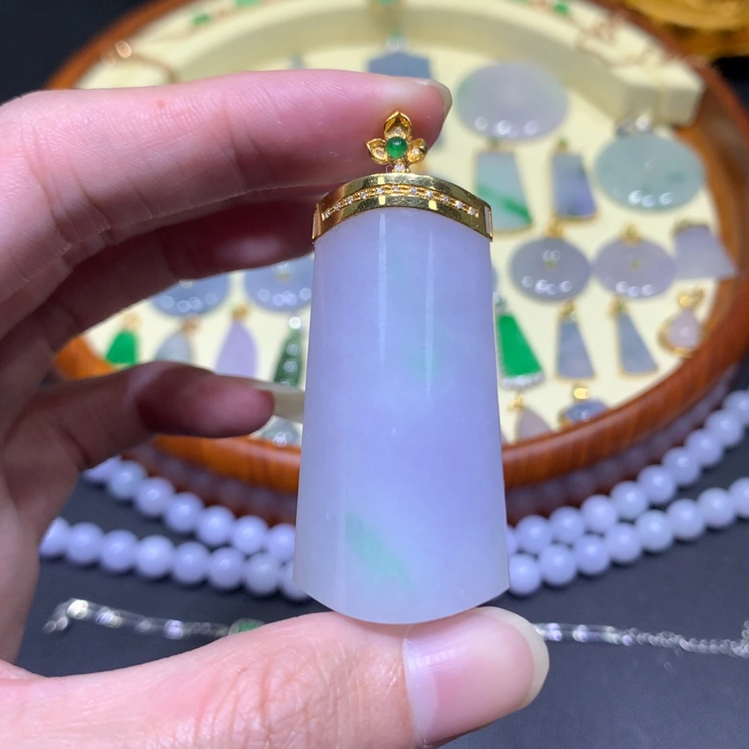 翡翠吊坠(不含链)18K金镶嵌