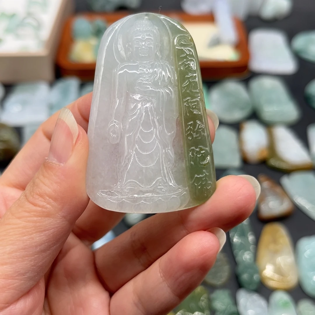 翡翠未镶嵌颈饰阿弥陀佛