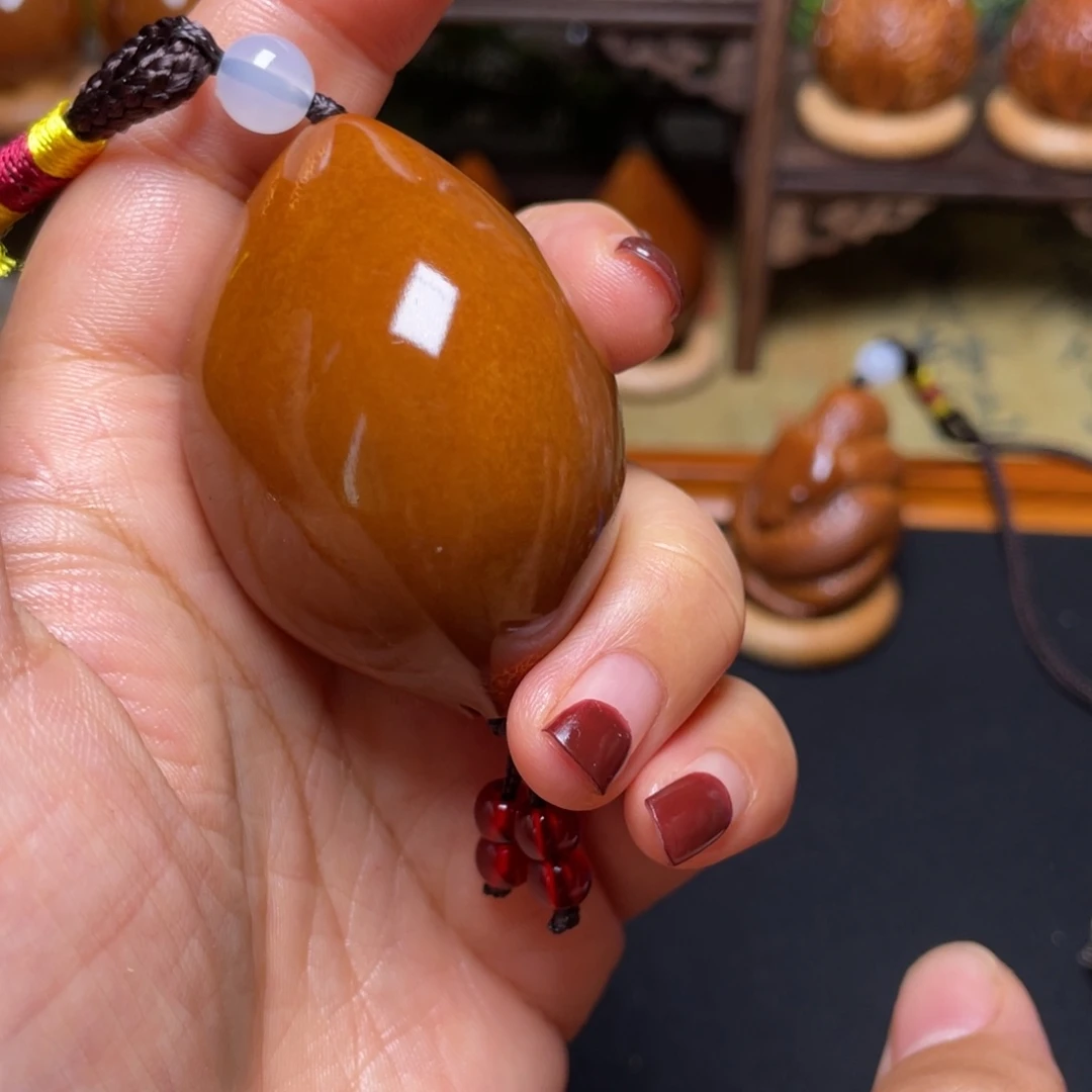 橄榄核吊坠蝴蝶37穿配